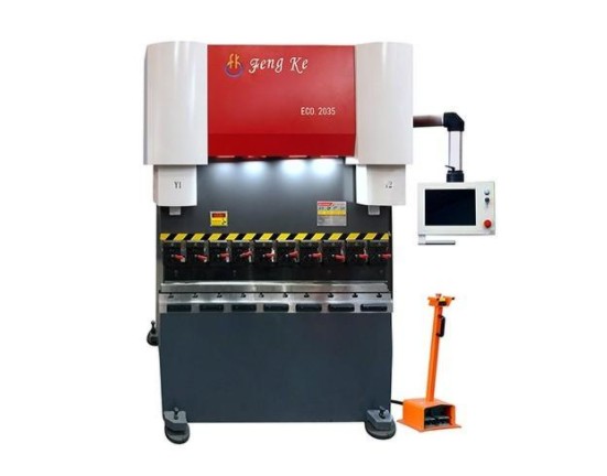 豐科機(jī)械創(chuàng)新純電伺服折彎?rùn)C(jī)，乘勢(shì)折彎?rùn)C(jī)節(jié)能環(huán)保新時(shí)代? 